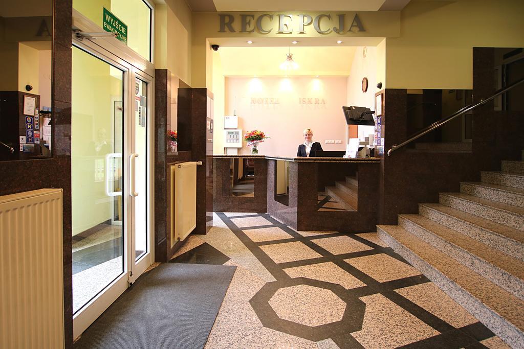 Iskra Hotel Radom Exterior foto