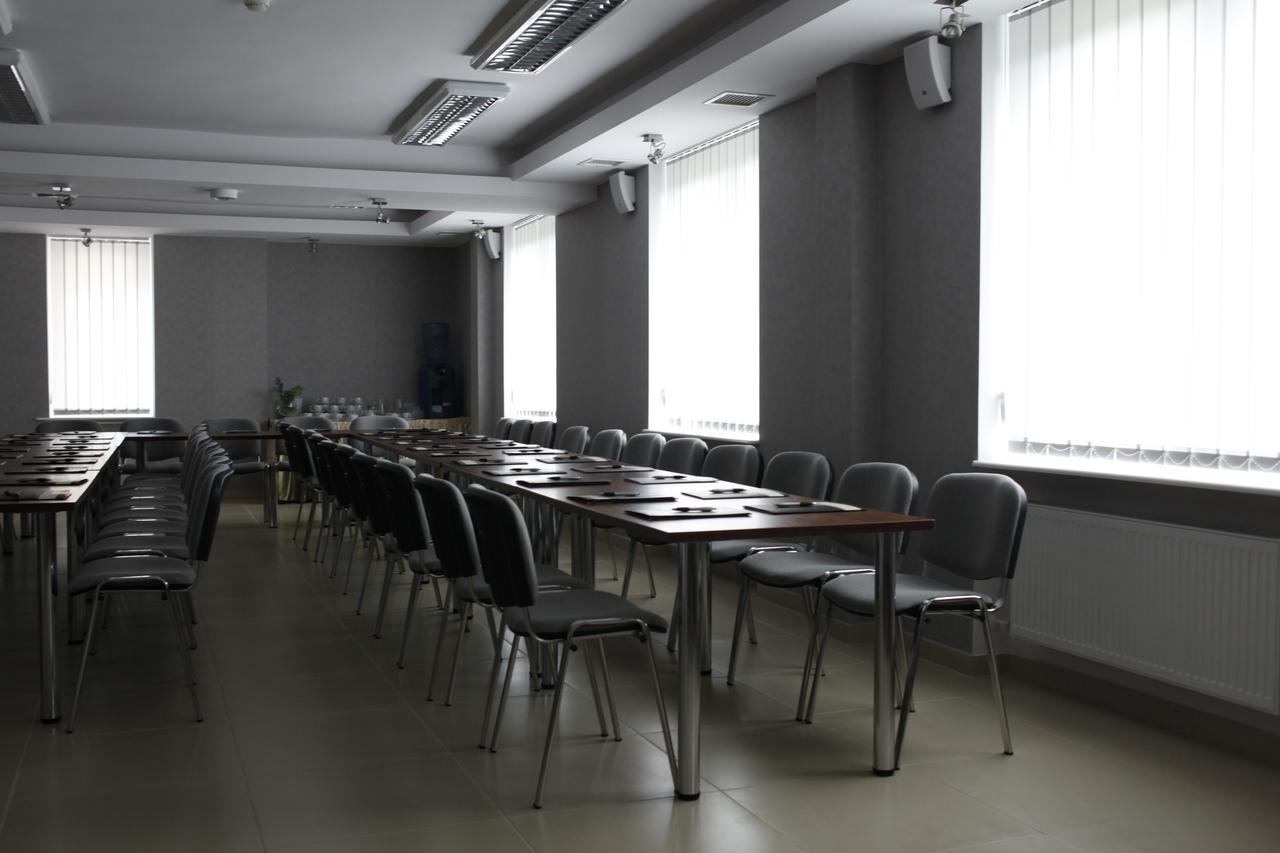 Iskra Hotel Radom Quarto foto
