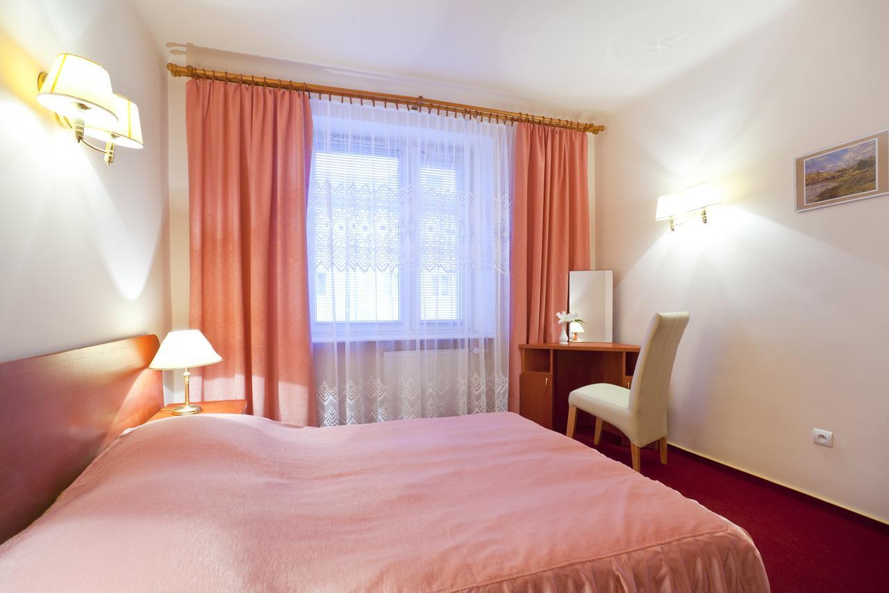 Iskra Hotel Radom Quarto foto
